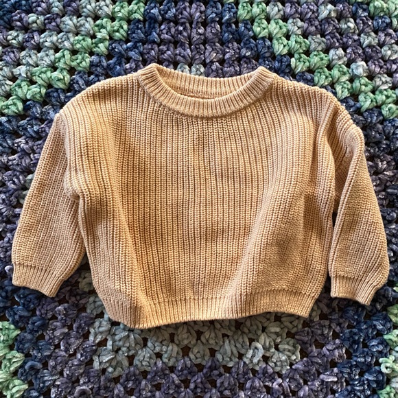 Baby Toddler Unisex Knitted Crewneck Sweater - Beige - 6-9 months - Gently Used - Picture 5 of 8